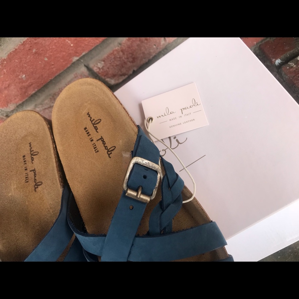 Sandals - Picture 3 of 4